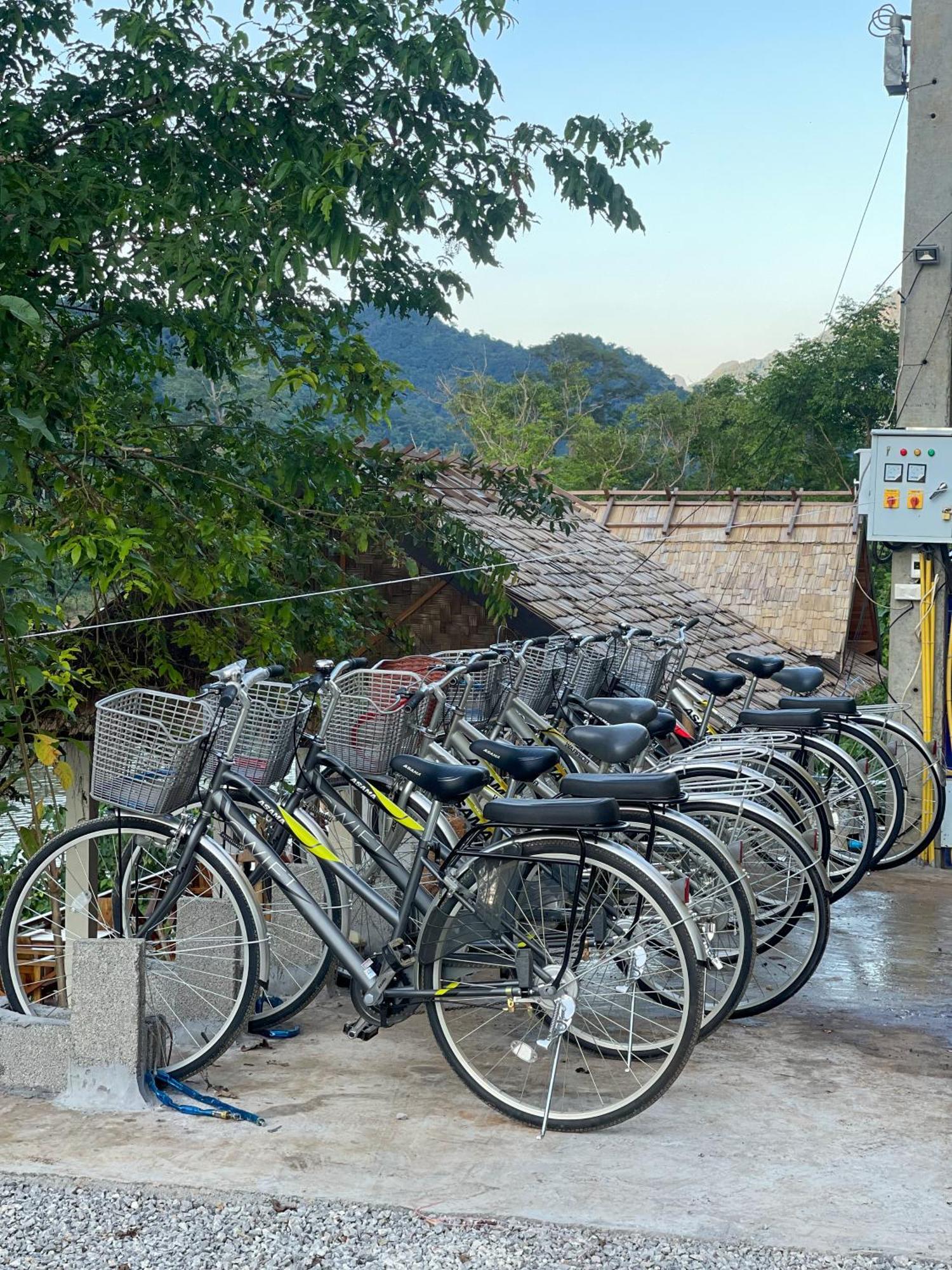 Nongkhiaw The Float House Hotel Exterior photo